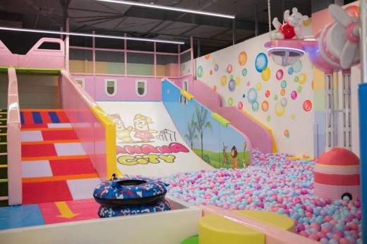 Игровая площадка
 Детский развлекательный центр "Banana City"  
г. Гродно  Беларусь