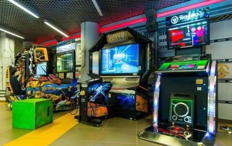 Детский центр  Dark Ride   космическая станция   BR  в здании аквапарка  Лебяжий   г. Минск  Беларусь 