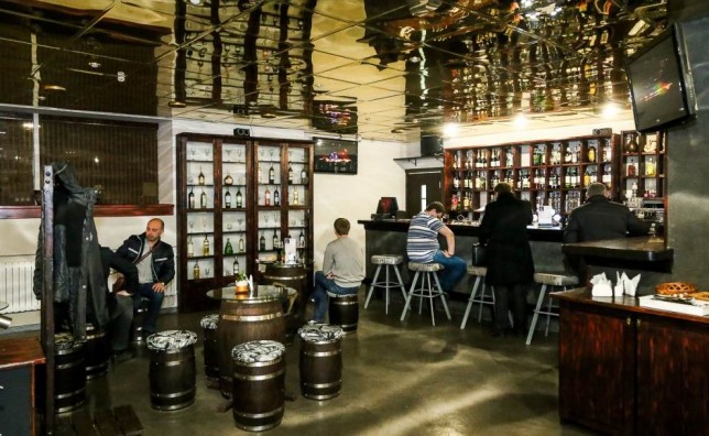  Первый этаж 
Bar  Beer & Wine   г. Минск  Беларусь 