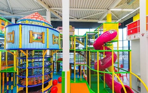  4-х этажный лабиринт 
Детский развлекательный центр  Базиллион 