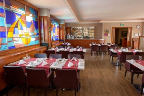  Ресторан  Empire  
Отель  Crowne Plaza    г. Минск  Беларусь 