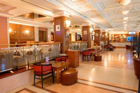  Кафе-бар  Star Cafe  
Отель  Crowne Plaza    г. Минск  Беларусь 