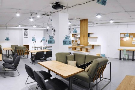  Большая комната для работы  лекций 