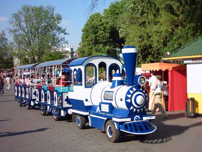 Прогулочный поезд  BR Парк им. Горького  г. Минск  Беларусь 
