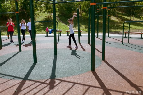 Спортивная площадка  в парке Павлова  г.Минск 