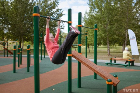 Спортивная площадка  в парке Павлова  г.Минск 