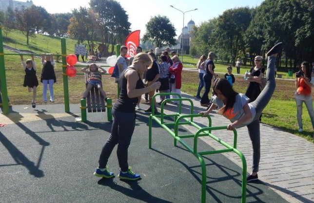  Спортивная площадка  для занятий Street Workout BR в парке Тиволи  г. Минск  Беларусь