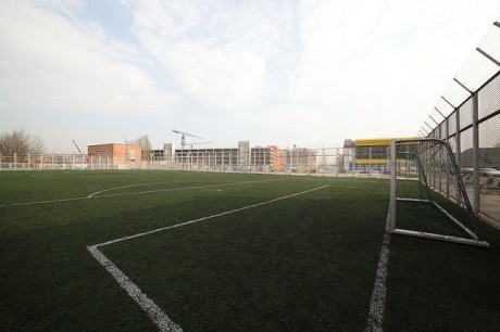  Футбольное поле с синтетическим покрытием  BR в Спортивно-оздоровительном центре  Атлант  BR г. Минск  Беларусь