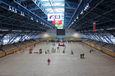  Крытый манеж 
Центр Конного Спорта
Минский район  аг Ратомка 