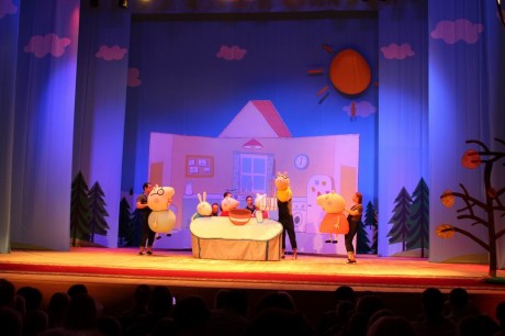 Спектакль для детей  Новый год со Свинкой Пеппа  BR г. Минск 22 декабря 2015  18:00 