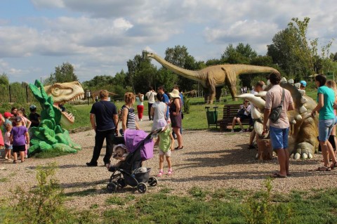  Динопарк  в Минском Зоопарке  27 августа 2016 
 г. Минск  улица Ташкентская  40 