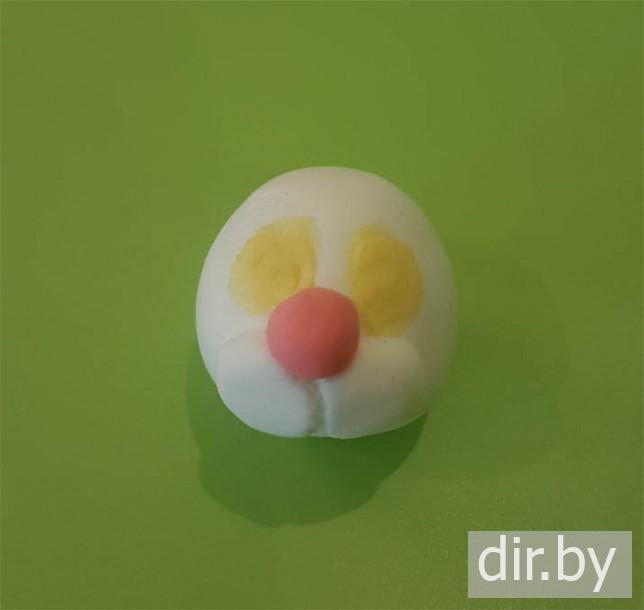 Лепим "Зайчика" из пластилина