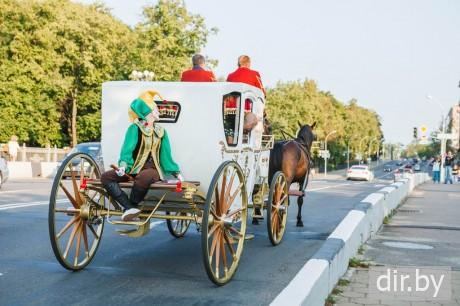  У Ратуши на площади Свободы  BR 23 июля 2016  суббота 