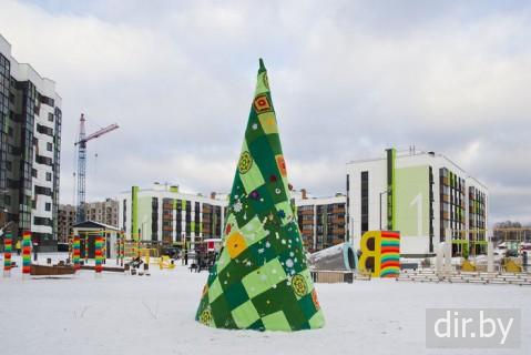 Вязаная елка на Новой Боровой  г. Минск 
