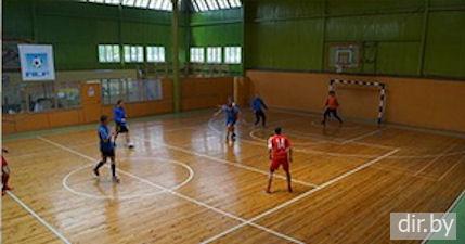 Играем в баскетбол, футбол, волейбол.<BR> Место:  Физкультурно-оздоровительный комплекс  Надежда   г. Речица