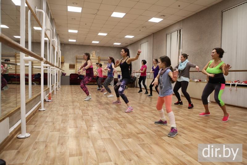 Zumba Fitness.<BR> Место: Большой репетиционный зал Молодежного театра Эстрады,  г. Минск