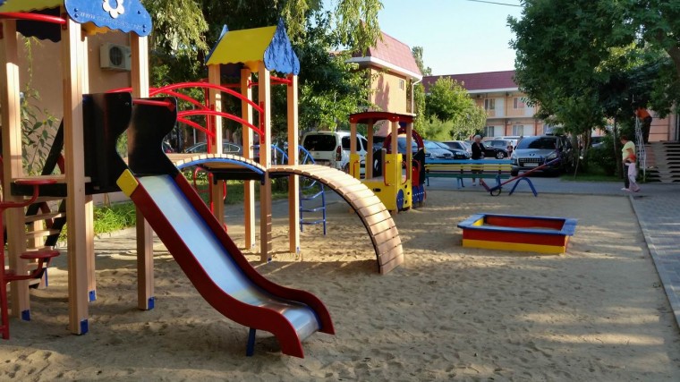  Детская площадка  на базе отдыха  Рось   12 августа 2016 
Затока  Одесская область  Украина